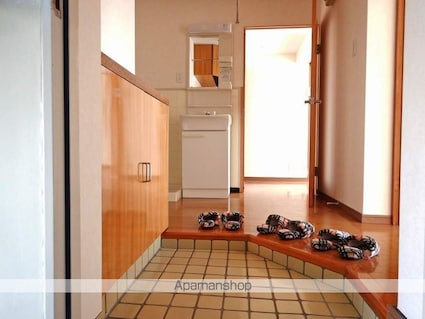 ロイヤルハイツＭＯＲＩ[2LDK/50m2]の玄関