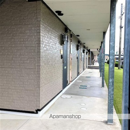 滋賀県湖南市石部東６丁目[1K/28.41m2]のエントランス1