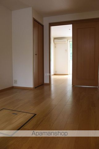 シャングリラEの内装写真