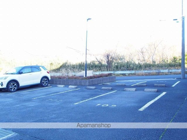 バーデンハイムⅢ[2DK/46.06m2]の駐車場1