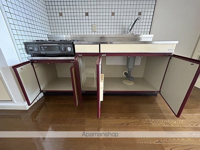 ミッションデルタの内装写真