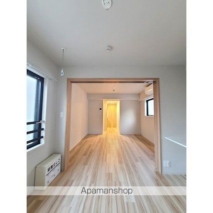 ウェルスクエアイズム千川Ⅱ[1LDK/31.64m2]のリビング・居間