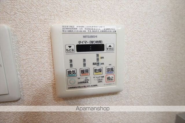 LUXE新大阪Iの内装写真