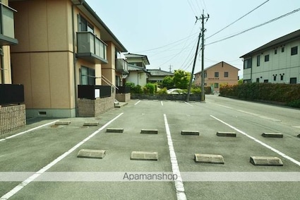 ラビアンローズⅢ　Ｂ棟[1K/33.16m2]の駐車場