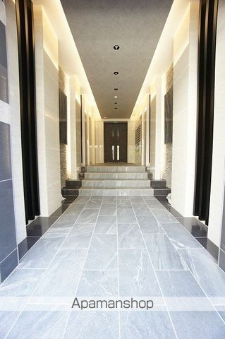 グランスタジオ泉町の玄関写真