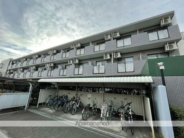 ロイヤルコート武蔵境の外観写真