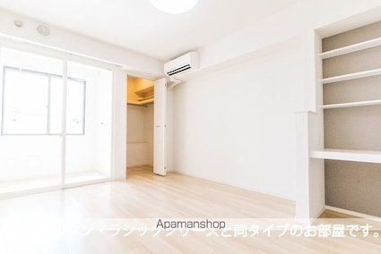 広島県三原市宮浦５丁目[1K/31.66m2]のリビング・居間