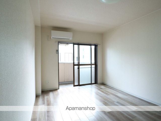 曙ＥＡＳＴⅡ[1K/24m2]の内装1