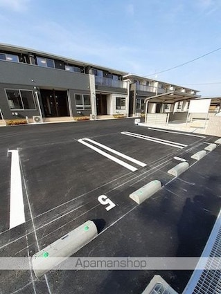 ルーベル塩屋ⅡＢ[2LDK/54.8m2]の駐車場