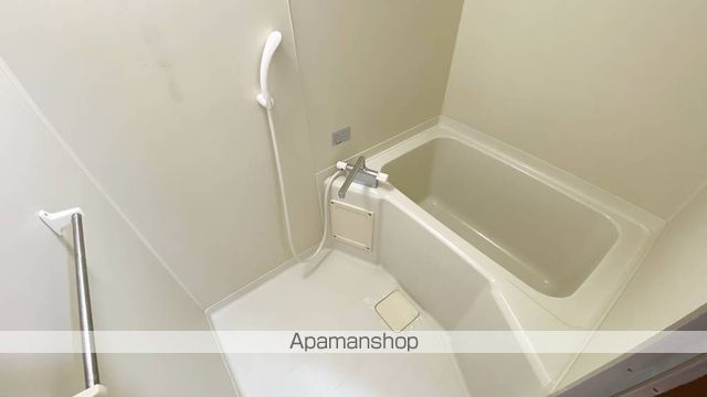 アクセスワケの内装写真
