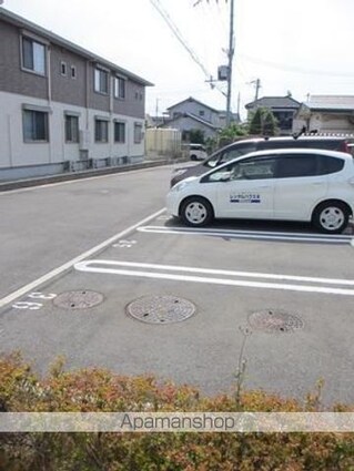 和歌山県和歌山市内原[2LDK/55.56m2]の駐車場1