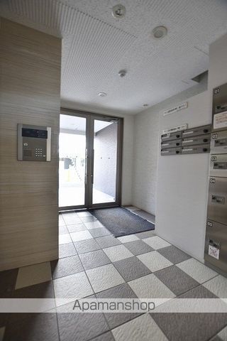 クラルテ旭山公園通の玄関写真