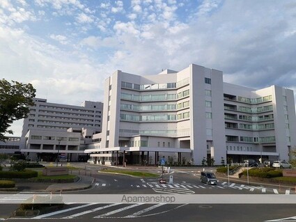 サンクレスティー[1LDK/53m2]の周辺3