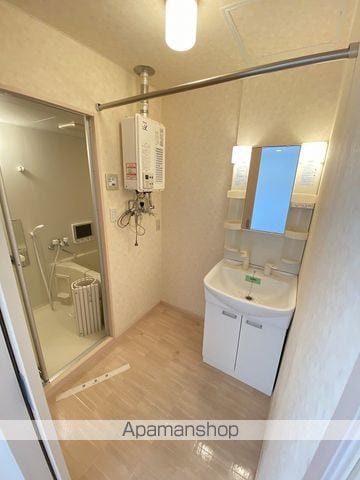 HIGH RENT EASTの内装写真