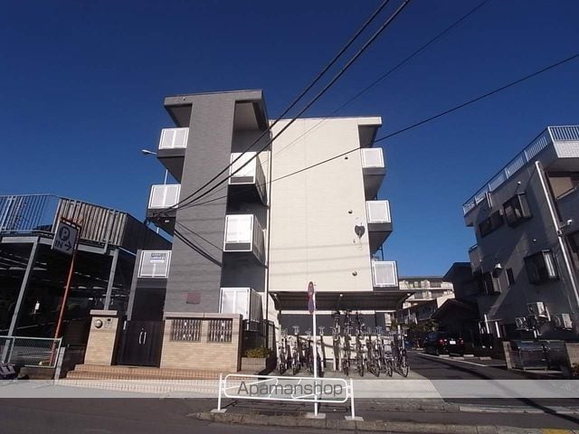 レオパレスYOSHIKOの外観写真