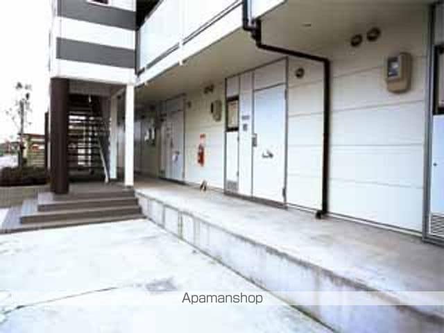 レオパレスラ・フォンティーヌ・シャステの玄関写真