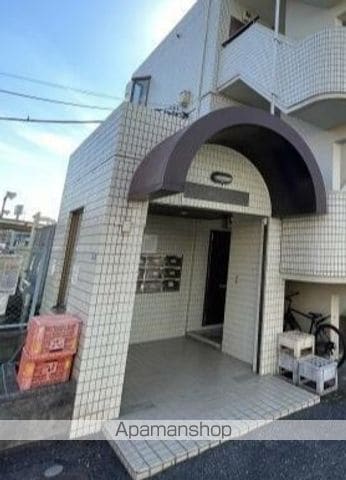 KEIIIマンションの玄関写真