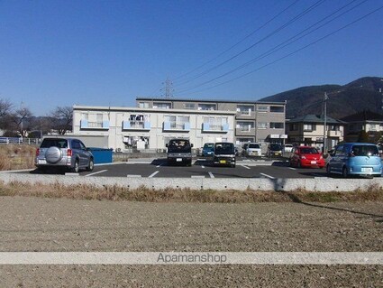 ヴィラ・クレアーレ[2LDK/57.92m2]の駐車場2