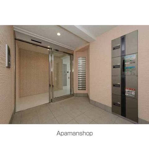 札幌市東豊線 東区役所前駅 徒歩8分 4階建 築13年の玄関写真