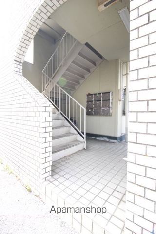 サクシード今の玄関写真