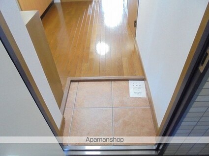 メロディーハイム愛宕山[2K/40.5m2]の玄関