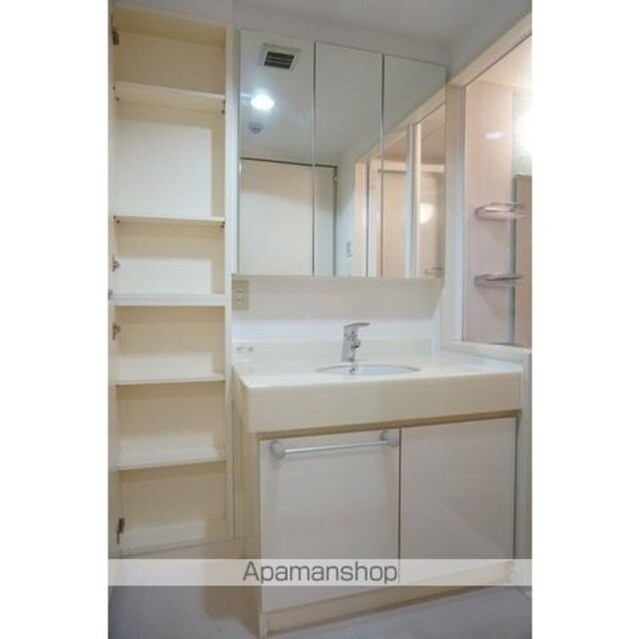 ＺＥＬ　ＣＯＵＲＴ　ＡＯＹＡＭＡ[1K/41.2m2]の内装