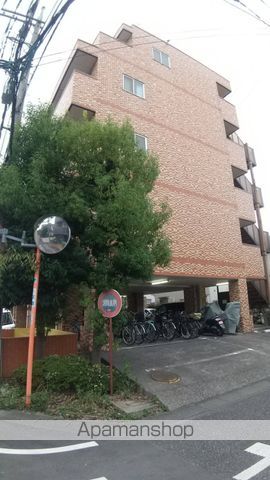 レジデンスカープ大宮の玄関写真