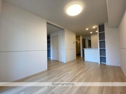 クラール鶴市フロイデＣ[1LDK/50.14m2]のリビング・居間