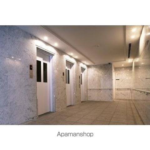 WHITE TOWER HAMAMATSUCHOの外観写真