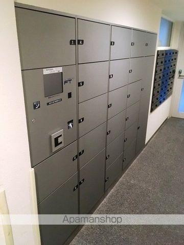 プラウド夙川の玄関写真