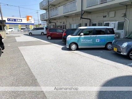セリマンション[2LDK/58.32m2]の駐車場