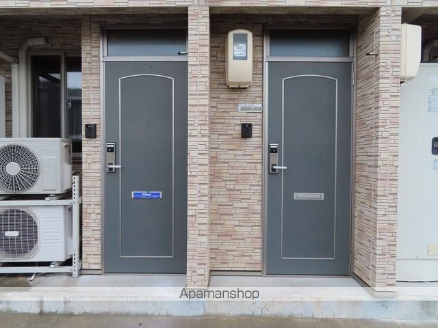 グランシティ A棟の玄関写真