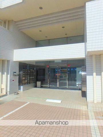 ルミナス荘苑の玄関写真