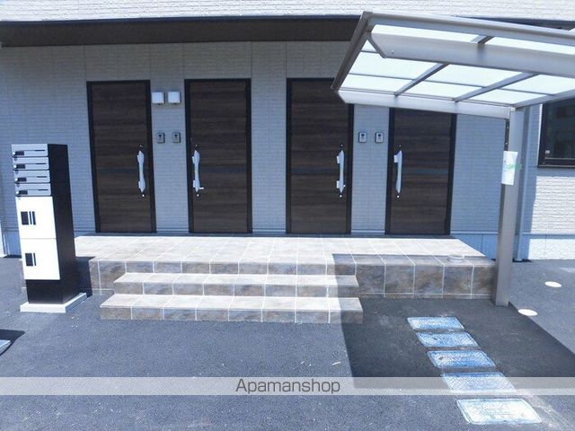 PIKO広駅前の玄関写真