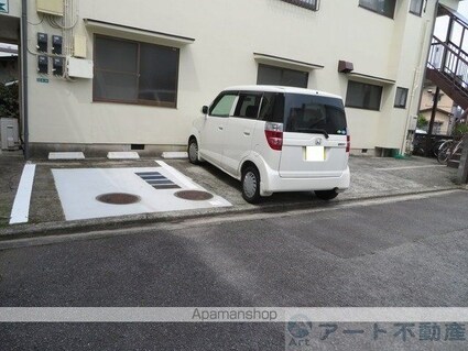 コーポサガワ[2DK/40.6m2]の駐車場