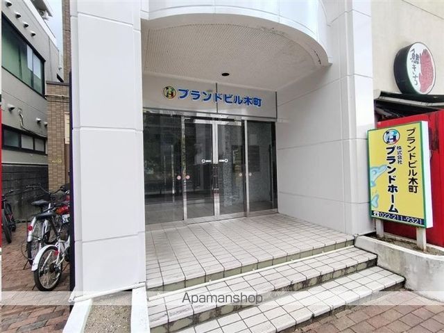 プランドビル木町の玄関写真