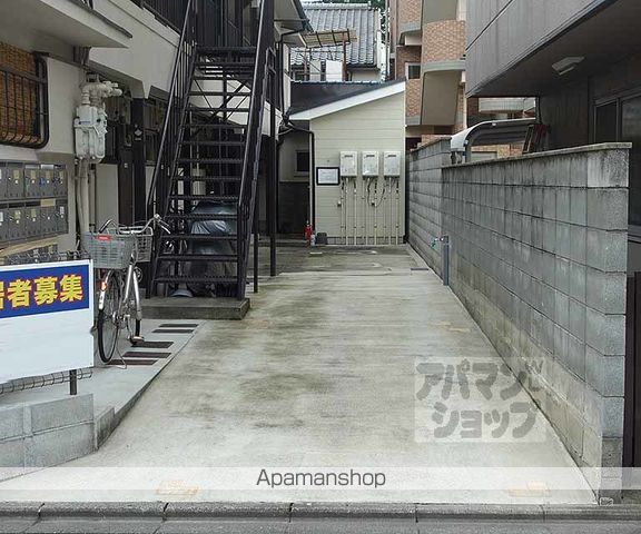 ドリームハイツ西大路の玄関写真