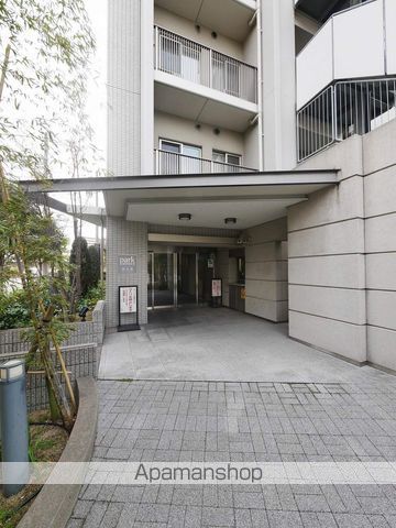 パークホームズ西九条リバーフロントの玄関写真