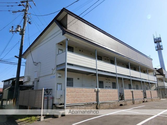 ひばりハイツの外観写真