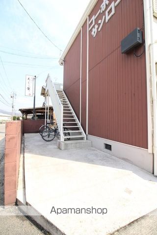 コーポサンロードの玄関写真