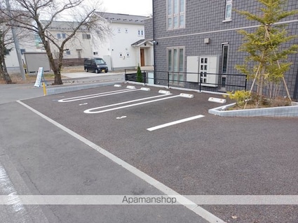 ドリーム安曇野Ｄ[1LDK/34.32m2]の駐車場