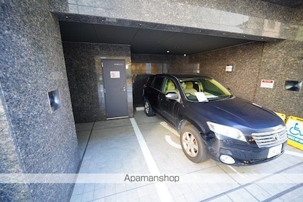ＬＩＧＨＴ　ＴＥＲＲＡＣＥ　新宿御苑[3LDK/70.11m2]の共用部1