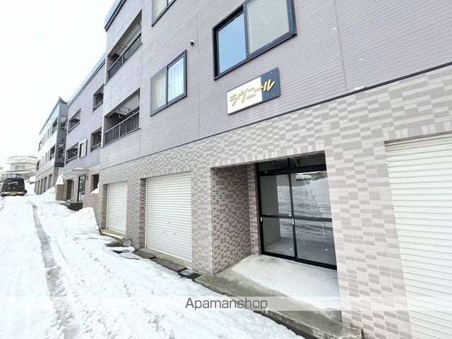 ラヴニールの玄関写真