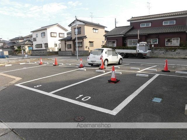 Nミレニアムのその他写真