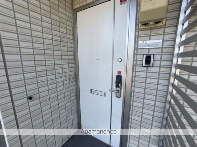 ＪＲ奥羽本線 秋田駅 バス乗車時間：29分 最寄りバス停で下車 徒歩8分 2階建 築12年の内装写真