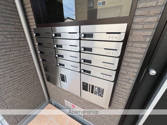 F ASECIA GIENAHのその他写真