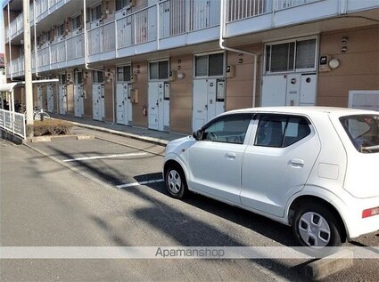 レオパレスパークヒルアオキ[1K/20.28m2]の駐車場