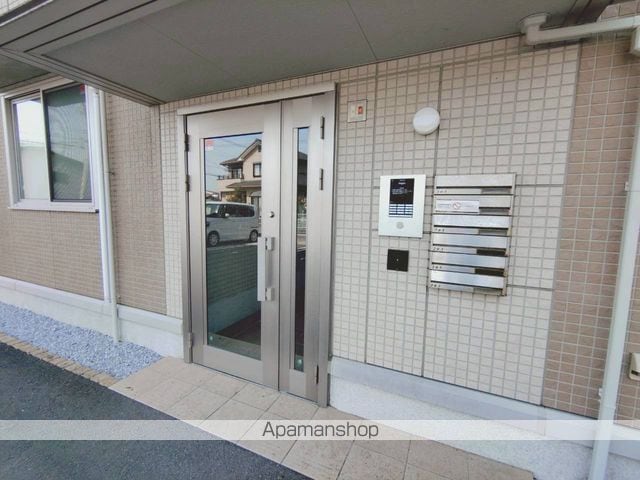 ベルヴュー A棟の玄関写真