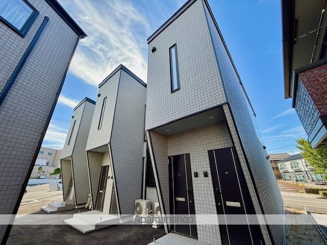 イーリッチテラス関屋本村の外観写真