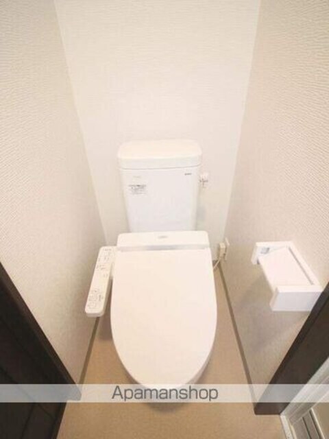 フィオーレ三軒茶屋[1K/16m2]のトイレ